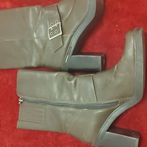 Tommy Hilfiger brown leather boots with heela
